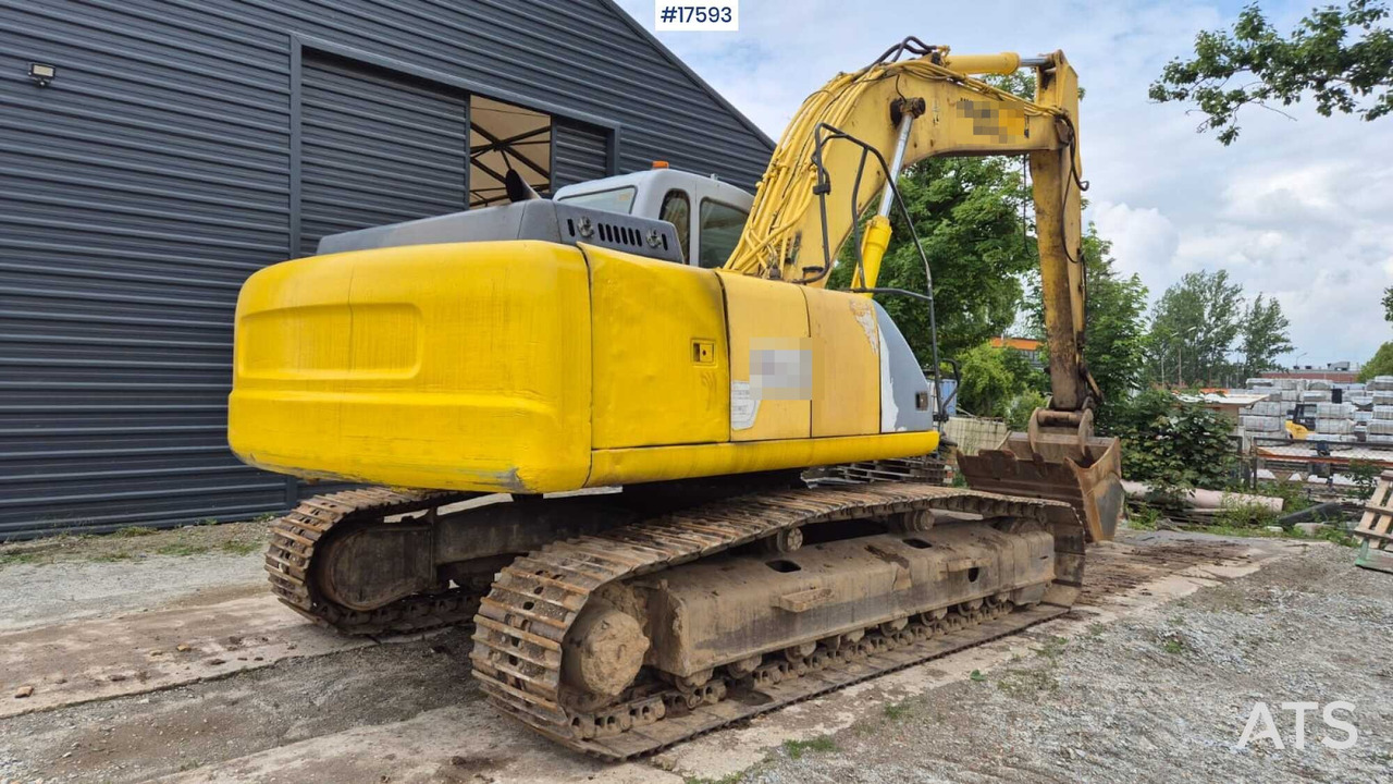2005 New Holland E215 - حفارات زحافة: صور 5 2005 New Holland E215 - حفارات زحافة: صور 5