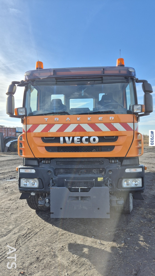 Tipper/sand spreader IVECO TRAKKER 410 6x4 (2008) - قلابات: صور 3 Tipper/sand spreader IVECO TRAKKER 410 6x4 (2008) - قلابات: صور 3