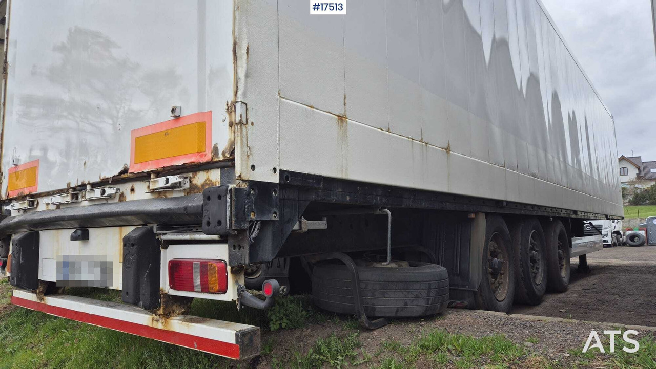 Truck semi-trailer, isothermal KRONE SD (2008) - الخيمة نصف مقطورة: صور 5 Truck semi-trailer, isothermal KRONE SD (2008) - الخيمة نصف مقطورة: صور 5