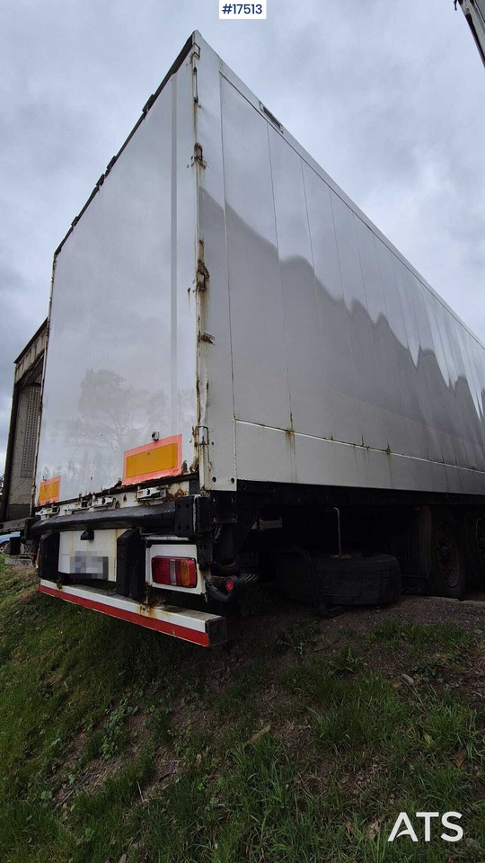 Truck semi-trailer, isothermal KRONE SD (2008) - الخيمة نصف مقطورة: صور 4 Truck semi-trailer, isothermal KRONE SD (2008) - الخيمة نصف مقطورة: صور 4