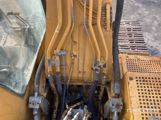 1996 Cat 322LN Tracked Excavator - حفارات زحافة: صور 5 1996 Cat 322LN Tracked Excavator - حفارات زحافة: صور 5