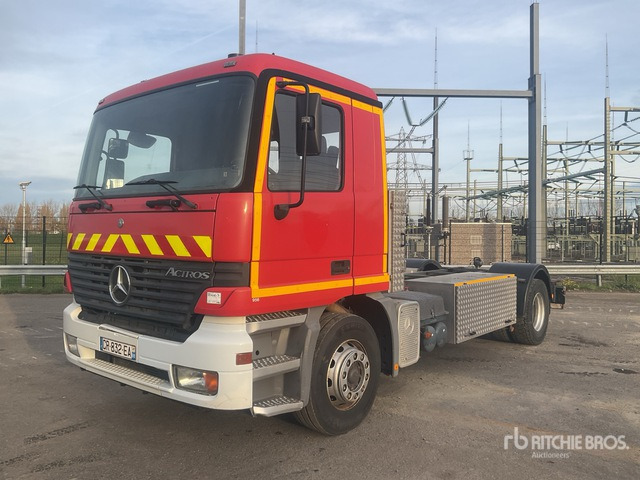 1999 Mercedes-Benz Actros 1835 4x2 Cab and Chassis - الشاسيه شاحنة: صور 2 1999 Mercedes-Benz Actros 1835 4x2 Cab and Chassis - الشاسيه شاحنة: صور 2