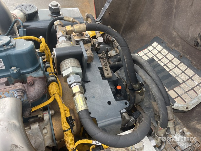 2012 Bomag BW100ADM-5 Double Drum Roller - مدحلة الأسفلت: صور 5 2012 Bomag BW100ADM-5 Double Drum Roller - مدحلة الأسفلت: صور 5