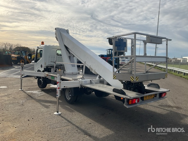 2015 Nissan Cabstar 2015 Palfinger P260B 230 kg Str ... Boom Truck - مصاعد الازدهار محمولة على شاحنة: صور 3 2015 Nissan Cabstar 2015 Palfinger P260B 230 kg Str ... Boom Truck - مصاعد الازدهار محمولة على شاحنة: صور 3