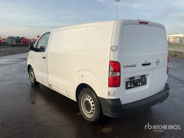 2022 Opel Vivaro Passenger Van - حافلة صغيرة, ميكروباص: صور 3 2022 Opel Vivaro Passenger Van - حافلة صغيرة, ميكروباص: صور 3