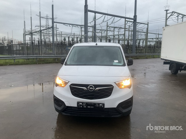 2023 Opel Combo Passenger Van - حافلة صغيرة, ميكروباص: صور 5 2023 Opel Combo Passenger Van - حافلة صغيرة, ميكروباص: صور 5