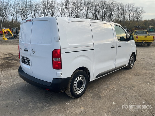2023 Opel Vivaro Passenger Van - حافلة صغيرة, ميكروباص: صور 3 2023 Opel Vivaro Passenger Van - حافلة صغيرة, ميكروباص: صور 3