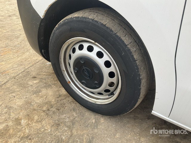 2023 Opel Vivaro Passenger Van - حافلة صغيرة, ميكروباص: صور 5 2023 Opel Vivaro Passenger Van - حافلة صغيرة, ميكروباص: صور 5