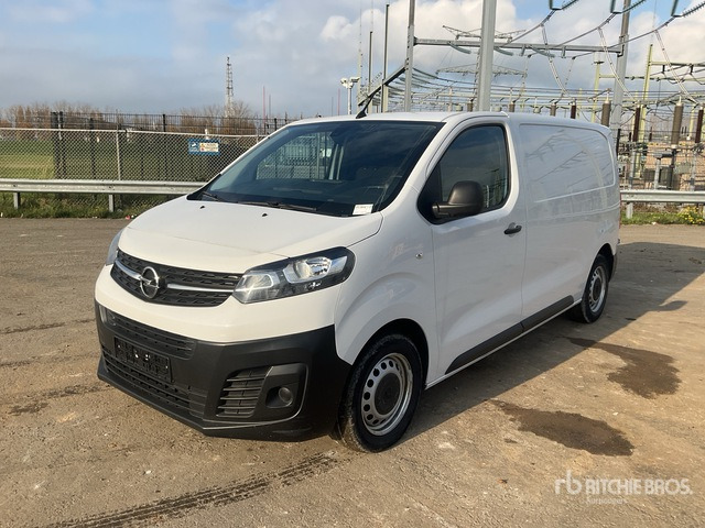 2023 Opel Vivaro Passenger Van - حافلة صغيرة, ميكروباص: صور 1 2023 Opel Vivaro Passenger Van - حافلة صغيرة, ميكروباص: صور 1