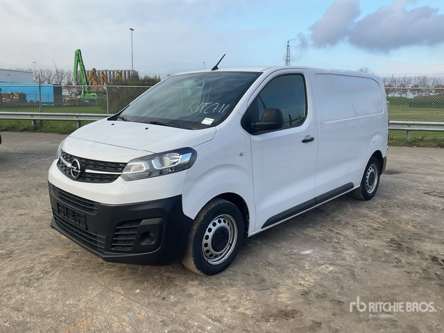 2023 Opel Vivaro Passenger Van - حافلة صغيرة, ميكروباص: صور 1 2023 Opel Vivaro Passenger Van - حافلة صغيرة, ميكروباص: صور 1
