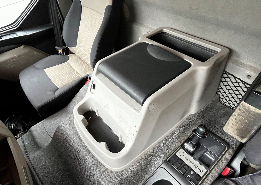 Renault Kerax 380 EEV // Skrzynia Burtowa // HIAB XS166 Hipro + Radio // Zwolnice //  // - شاحنات مسطحة, شاحنة كرين: صور 3 Renault Kerax 380 EEV // Skrzynia Burtowa // HIAB XS166 Hipro + Radio // Zwolnice //  // - شاحنات مسطحة, شاحنة كرين: صور 3