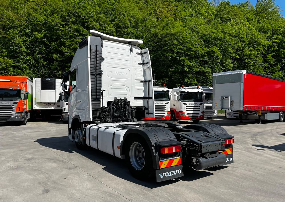 Volvo FH 500 // Globe XL // Xenon // Radary // Duże zbiorniki // Z ruchu międzynarodowego // - شاحنة جرار: صور 4 Volvo FH 500 // Globe XL // Xenon // Radary // Duże zbiorniki // Z ruchu międzynarodowego // - شاحنة جرار: صور 4