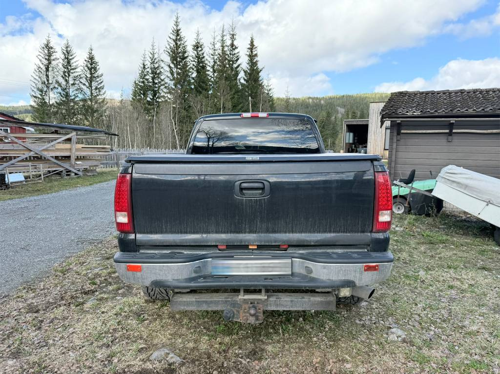 Chevrolet Silverado 2500 4x4 LT - شاحنة البيك أب: صور 5 Chevrolet Silverado 2500 4x4 LT - شاحنة البيك أب: صور 5