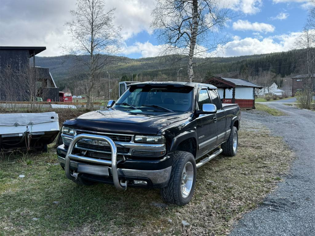 Chevrolet Silverado 2500 4x4 LT - شاحنة البيك أب: صور 1 Chevrolet Silverado 2500 4x4 LT - شاحنة البيك أب: صور 1