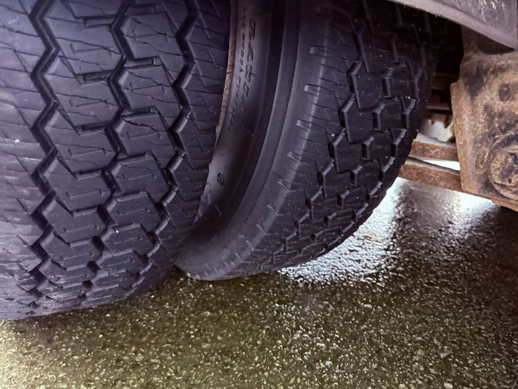 بصندوق مغلق مقطورة Ekeri L3: صور 29 بصندوق مغلق مقطورة Ekeri L3: صور 29