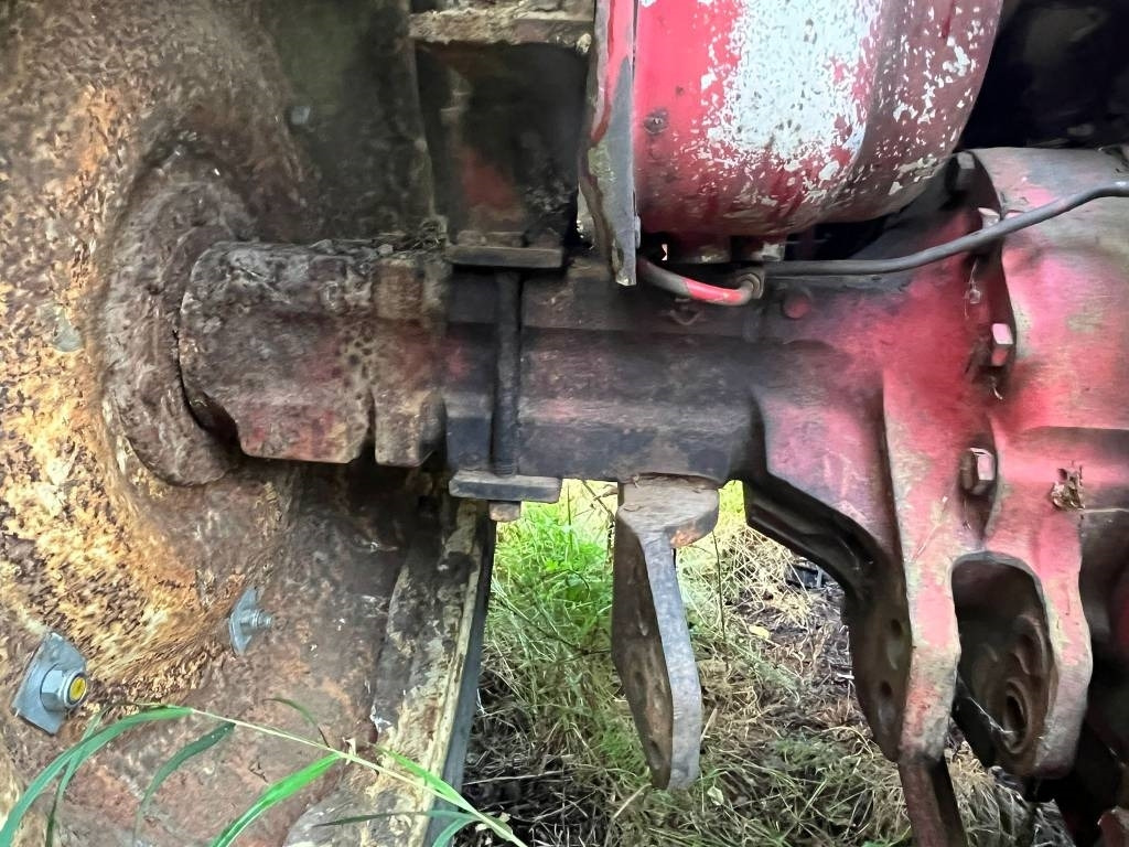 International Harvester 584 4WD إيجار International Harvester 584 4WD: صور 19 International Harvester 584 4WD إيجار International Harvester 584 4WD: صور 19