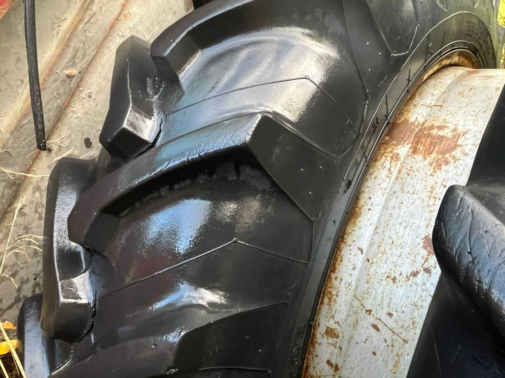 International Harvester 584 4WD إيجار International Harvester 584 4WD: صور 14 International Harvester 584 4WD إيجار International Harvester 584 4WD: صور 14