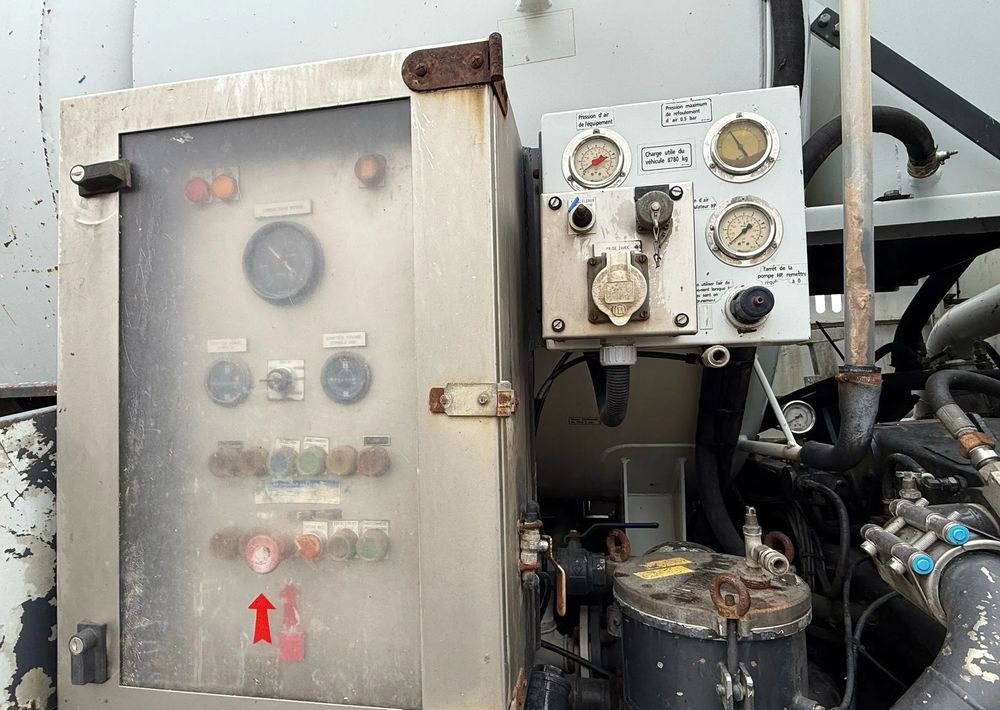 شاحنة صهريج Renault Kerax 370 DCI: صور 12