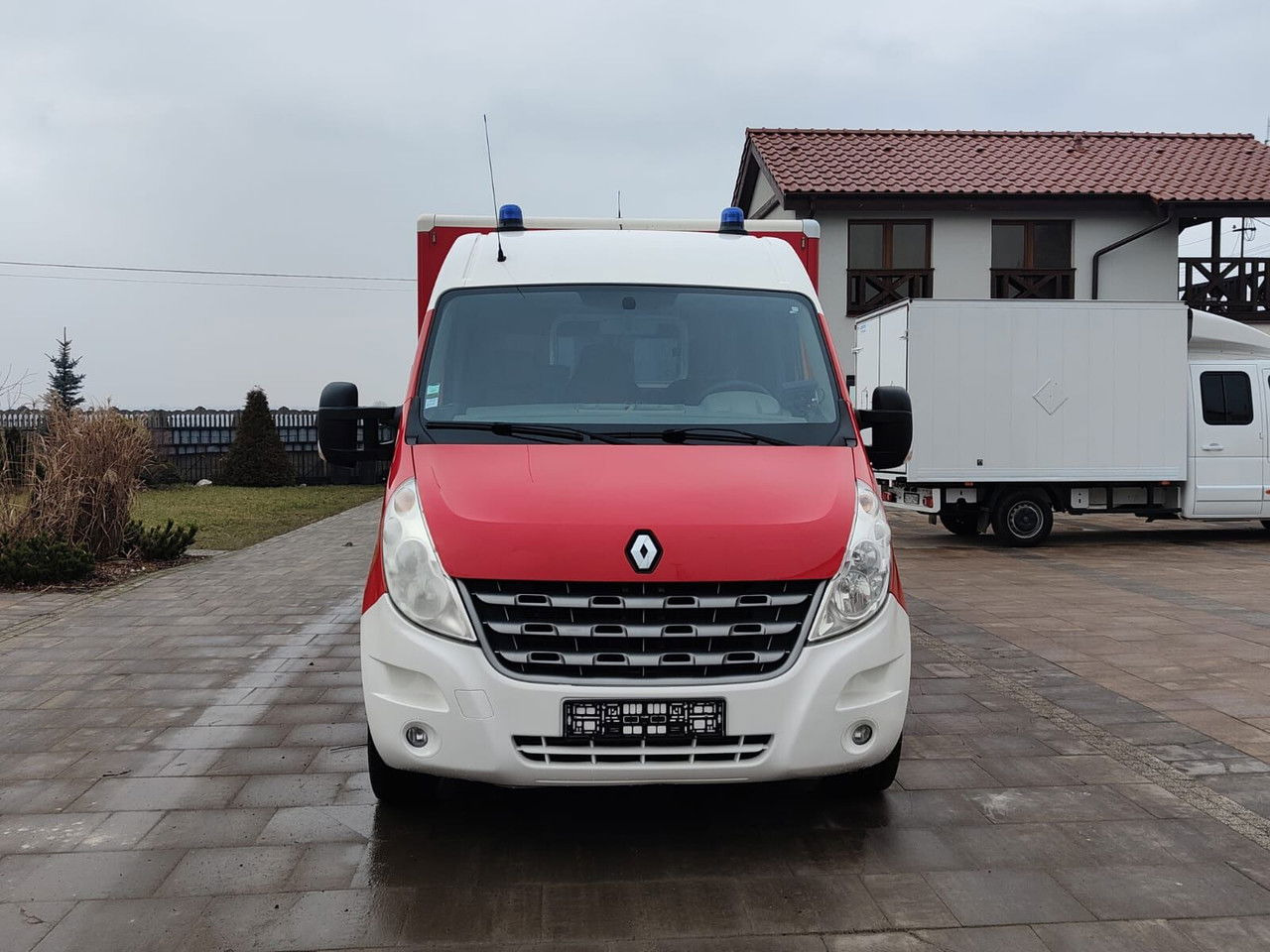 Renault Master Karetka Ambulans pogotowie kontenerowe Kamper - سيارة إسعاف: صور 2 Renault Master Karetka Ambulans pogotowie kontenerowe Kamper - سيارة إسعاف: صور 2