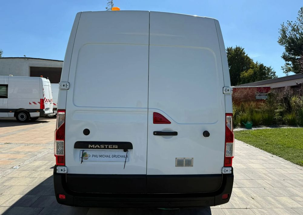 Renault Master - الشاحنات الصغيرة كابينة مزدوجة: صور 5 Renault Master - الشاحنات الصغيرة كابينة مزدوجة: صور 5
