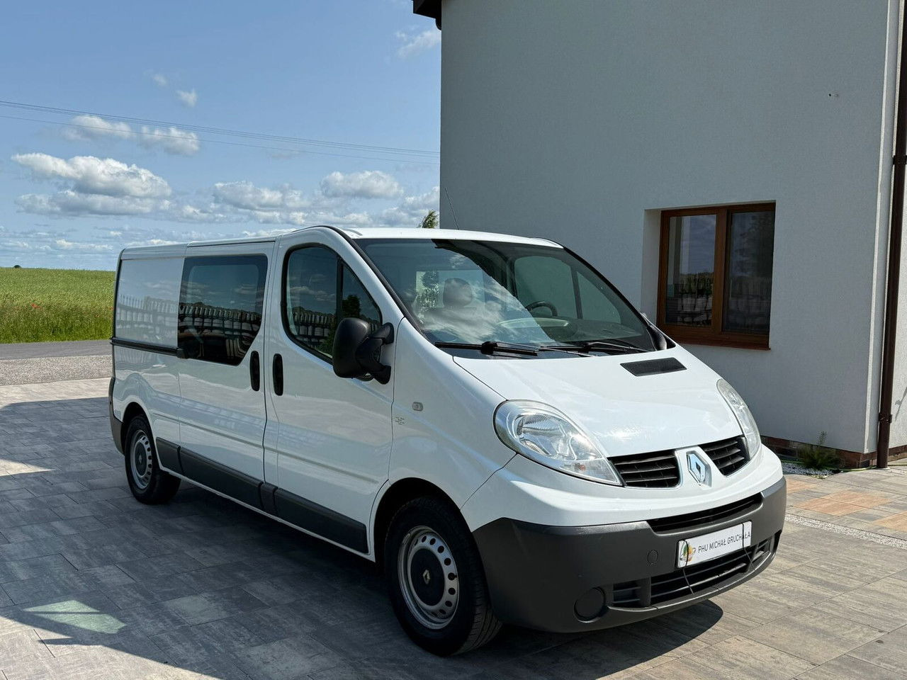 Renault Trafic 2.0 - فان المدمجة, الشاحنات الصغيرة كابينة مزدوجة: صور 1 Renault Trafic 2.0 - فان المدمجة, الشاحنات الصغيرة كابينة مزدوجة: صور 1