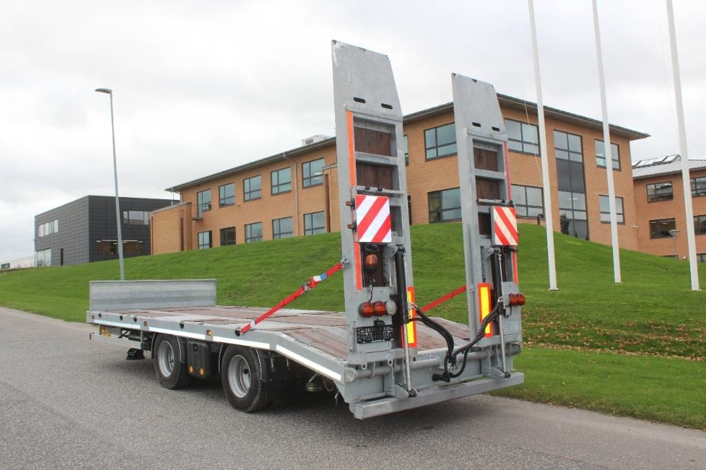 AMT MK200 2 akslet maskinkærre m. sider og ramper - مقطورات مسطحة: صور 2 AMT MK200 2 akslet maskinkærre m. sider og ramper - مقطورات مسطحة: صور 2