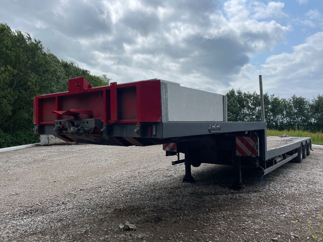Nooteboom Mco-48-03 V uitschuifbaar hydrolisch gestuurd semi dieplader - عربة مسطحة منخفضة نصف مقطورة: صور 2 Nooteboom Mco-48-03 V uitschuifbaar hydrolisch gestuurd semi dieplader - عربة مسطحة منخفضة نصف مقطورة: صور 2