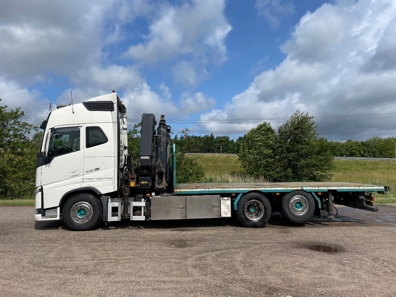 Volvo FH 13.540 FH 540 with hiab 477 e6 with remote - شاحنة كرين: صور 3 Volvo FH 13.540 FH 540 with hiab 477 e6 with remote - شاحنة كرين: صور 3