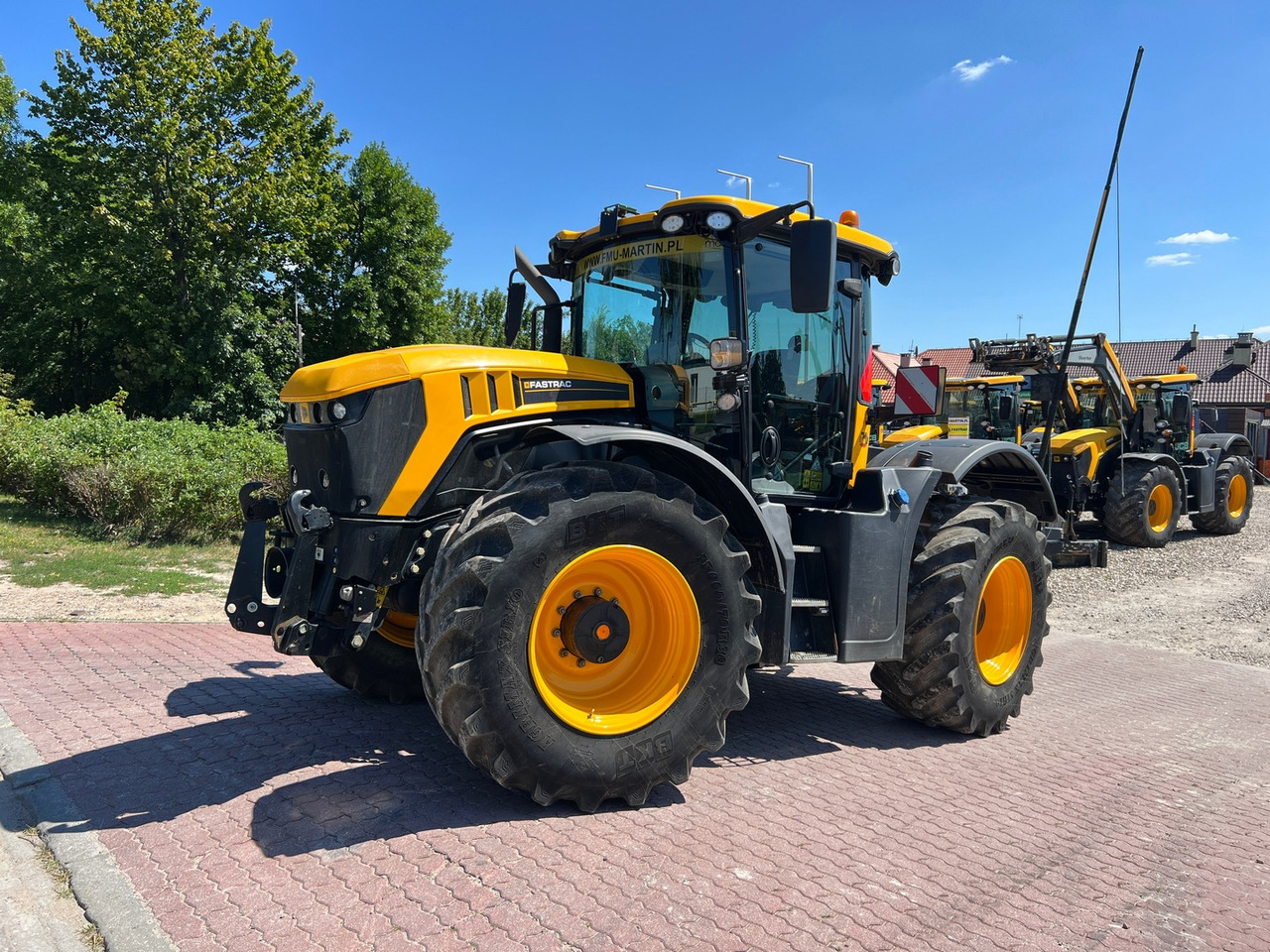 JCB Fastrac 4220 - جرار: صور 1 JCB Fastrac 4220 - جرار: صور 1