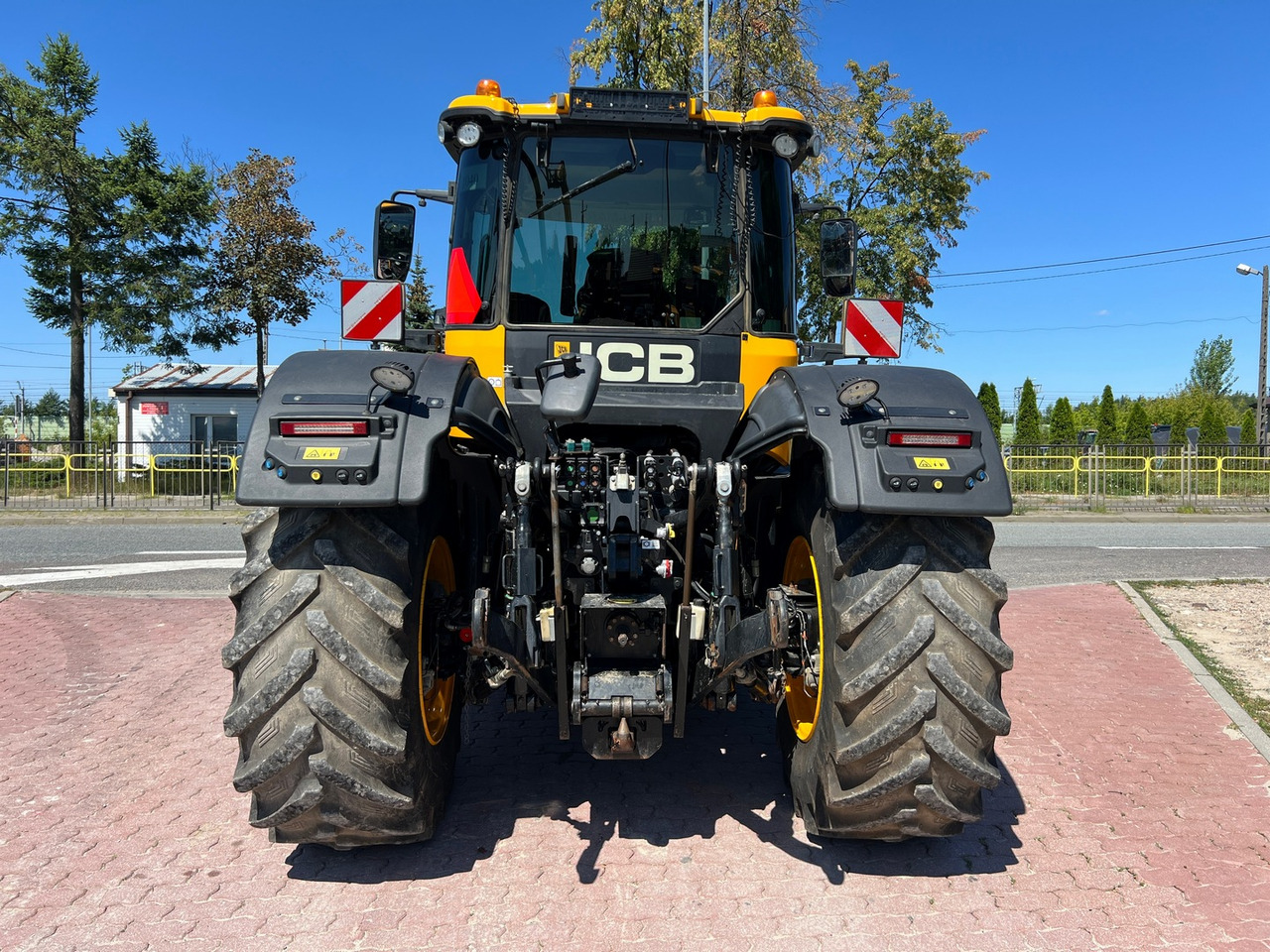 JCB Fastrac 4220 - جرار: صور 4 JCB Fastrac 4220 - جرار: صور 4