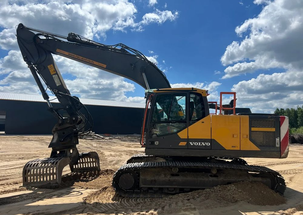 Volvo EC220 DL - حفارات زحافة: صور 5 Volvo EC220 DL - حفارات زحافة: صور 5