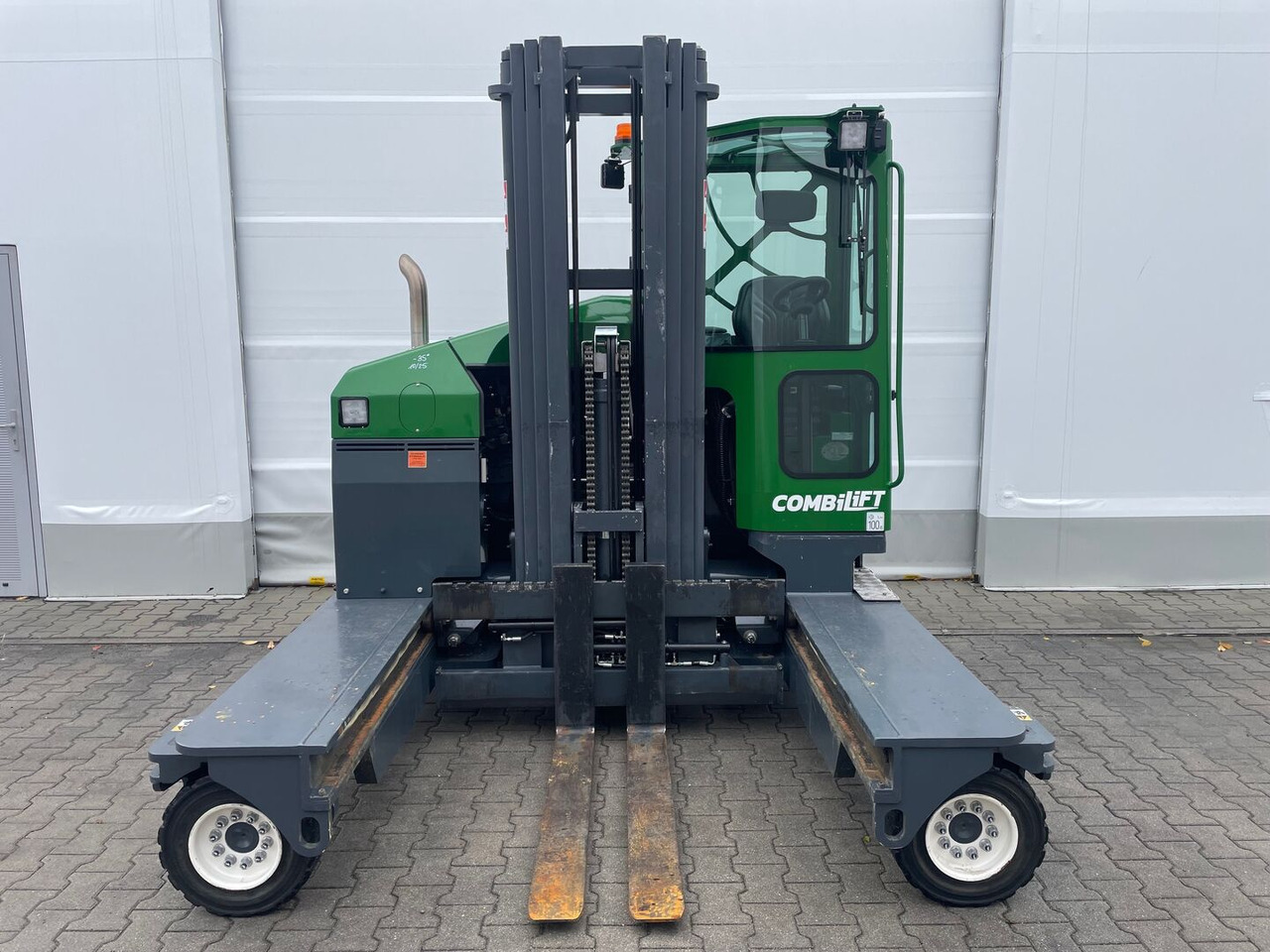 Combilift C4000 - شاحنة المناولة رباعية الاتجاهات: صور 3 Combilift C4000 - شاحنة المناولة رباعية الاتجاهات: صور 3