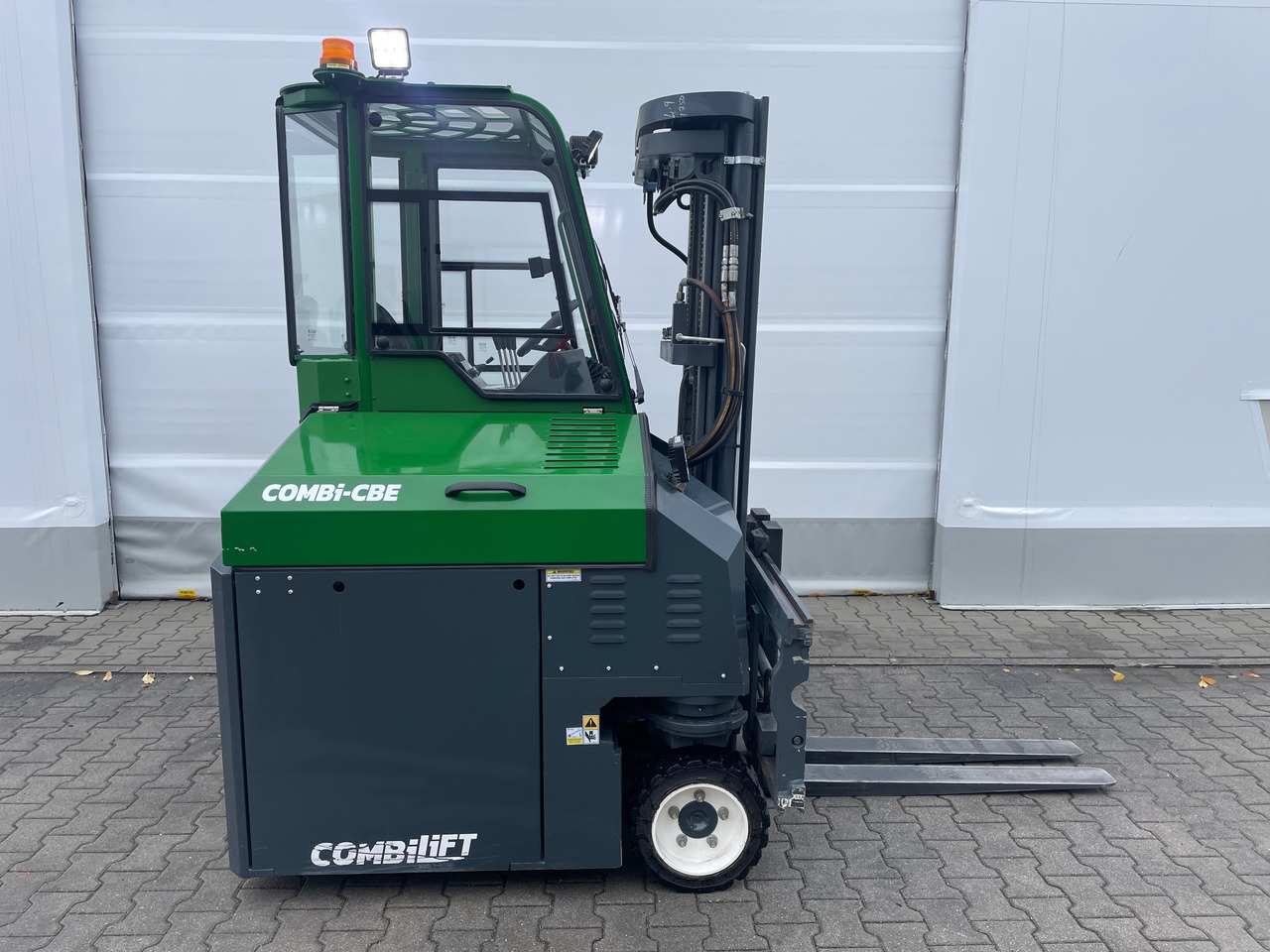 Combilift CBE 2500 - شاحنة المناولة رباعية الاتجاهات: صور 2 Combilift CBE 2500 - شاحنة المناولة رباعية الاتجاهات: صور 2