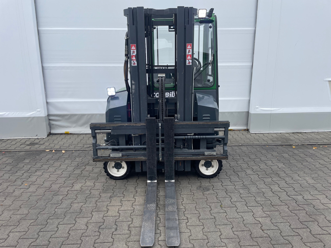 Combilift CBE 2500 - شاحنة المناولة رباعية الاتجاهات: صور 3 Combilift CBE 2500 - شاحنة المناولة رباعية الاتجاهات: صور 3