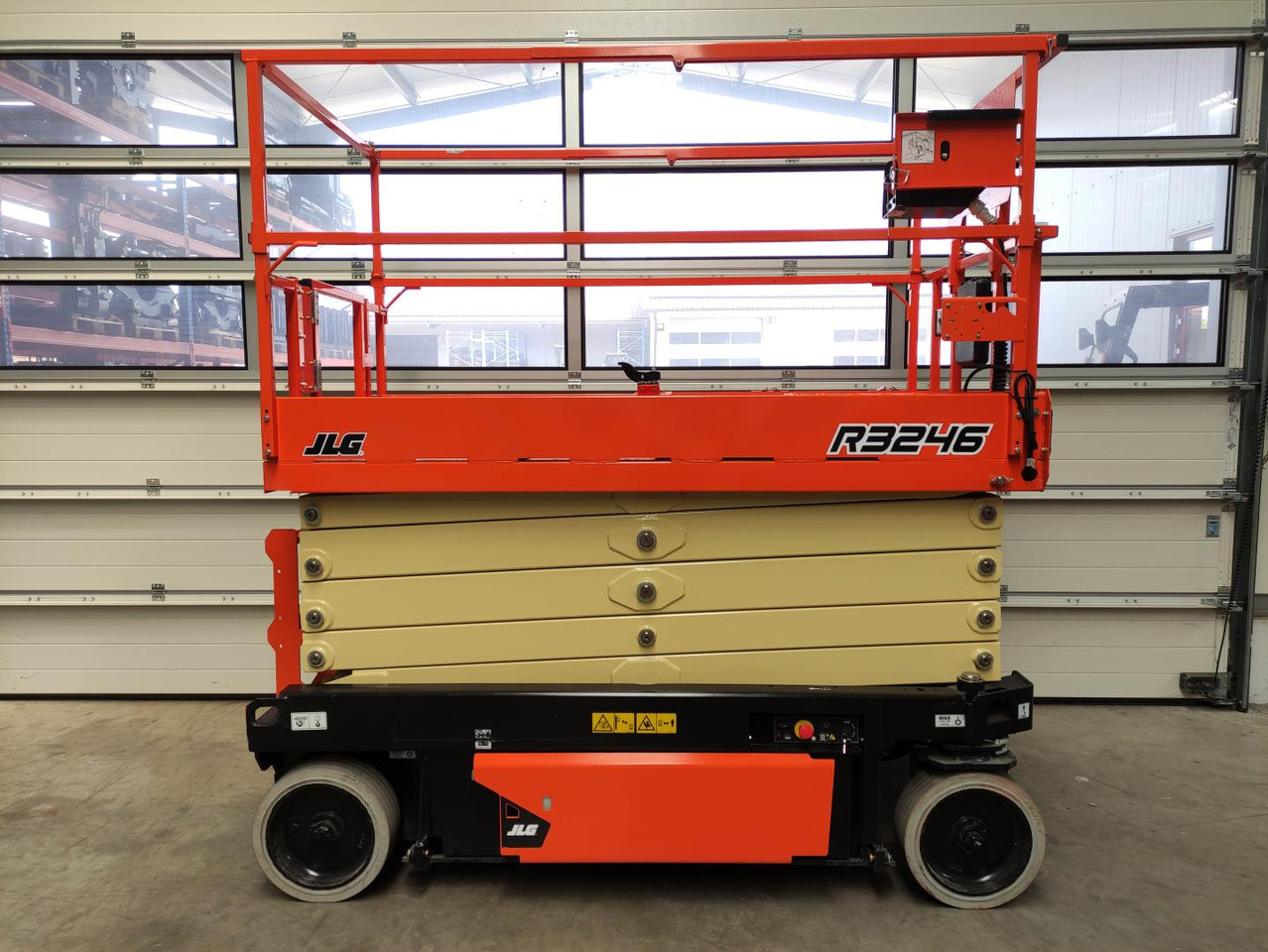 JLG R3246 - رافعات مقصية: صور 2 JLG R3246 - رافعات مقصية: صور 2