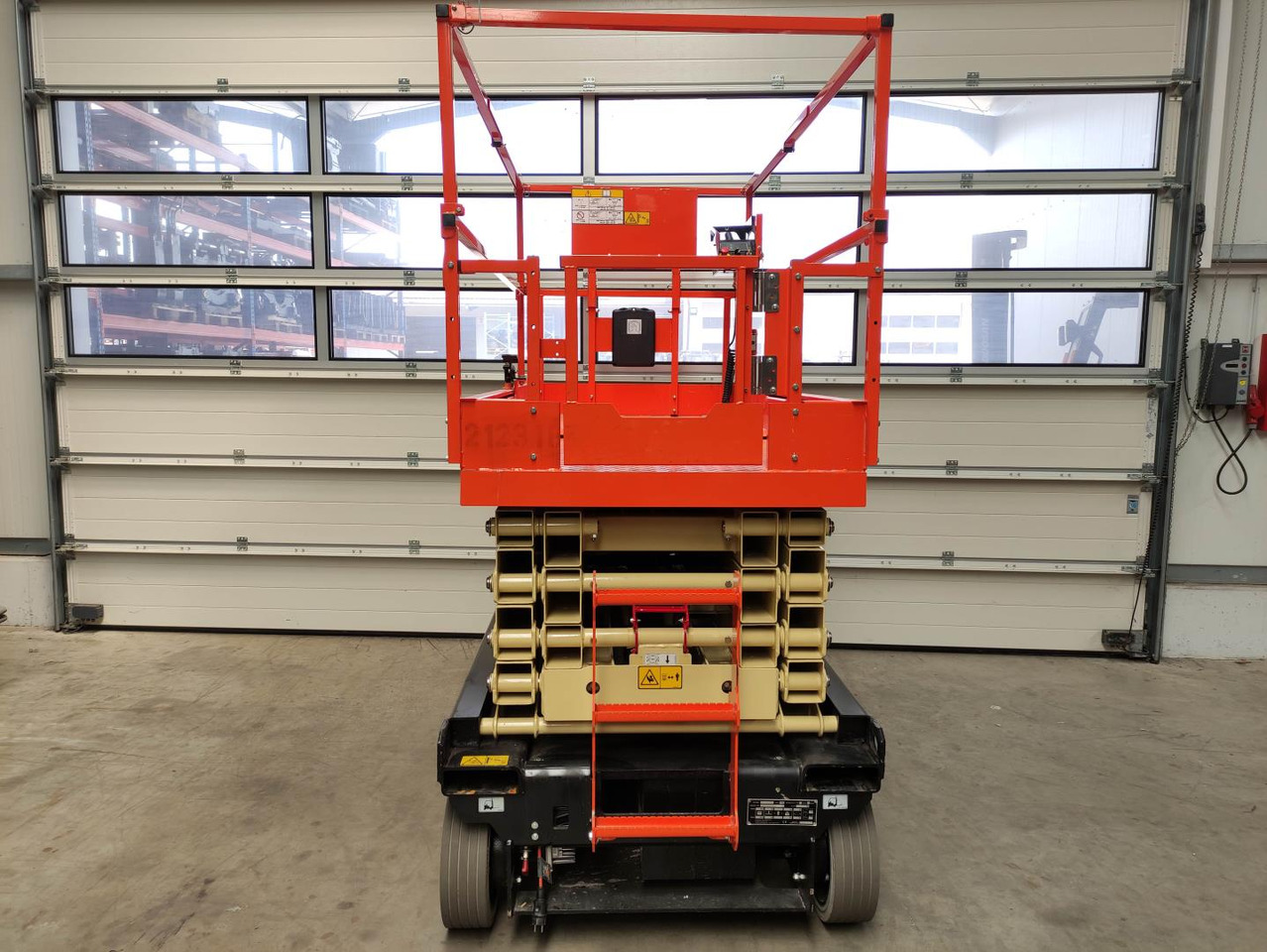 JLG R3246 - رافعات مقصية: صور 4 JLG R3246 - رافعات مقصية: صور 4