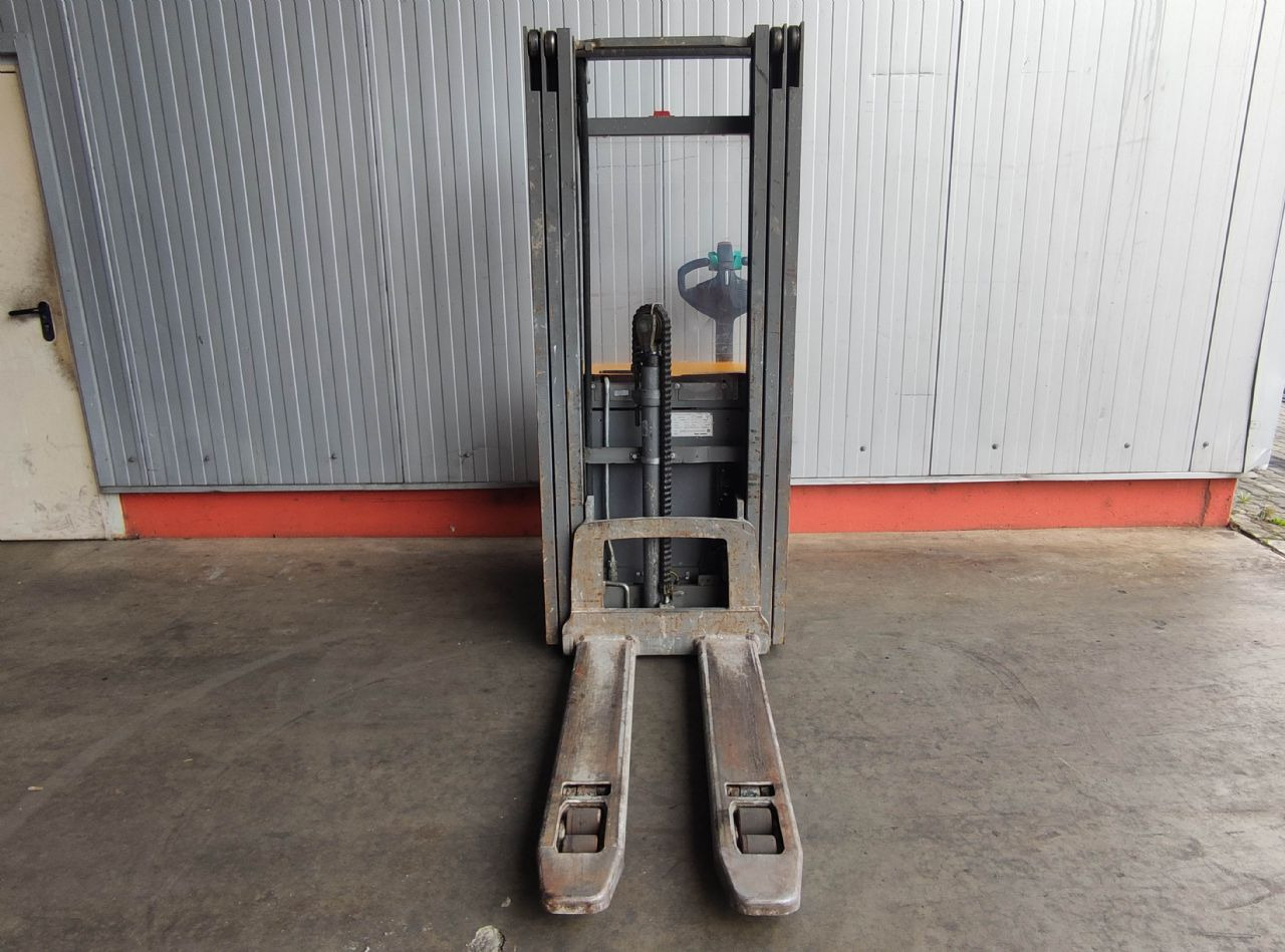 Jungheinrich EJC 216 Z - معدات تكديس: صور 3 Jungheinrich EJC 216 Z - معدات تكديس: صور 3