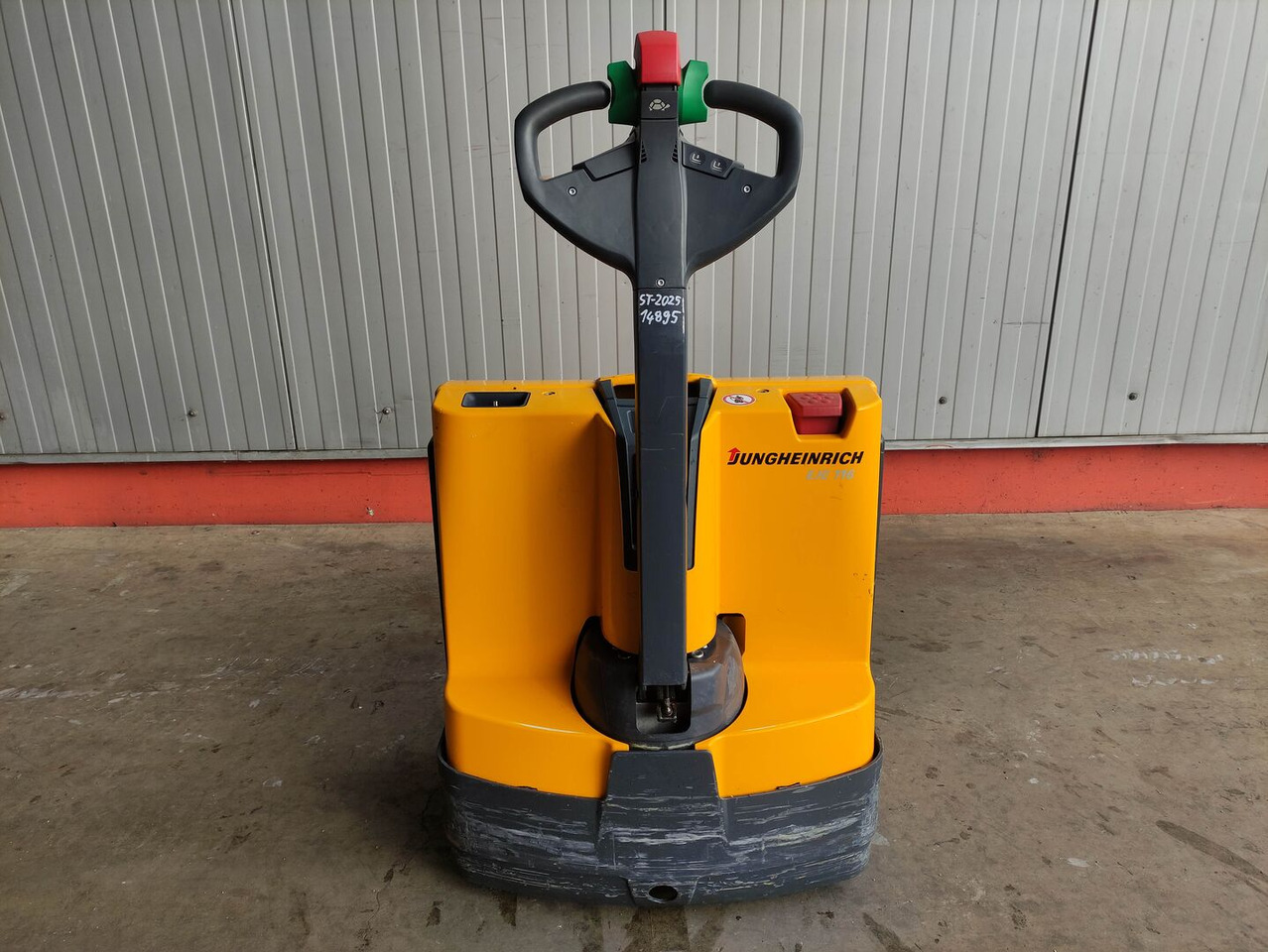 Jungheinrich EJE 116 - معدات الرفع منخفض المستوى: صور 4 Jungheinrich EJE 116 - معدات الرفع منخفض المستوى: صور 4