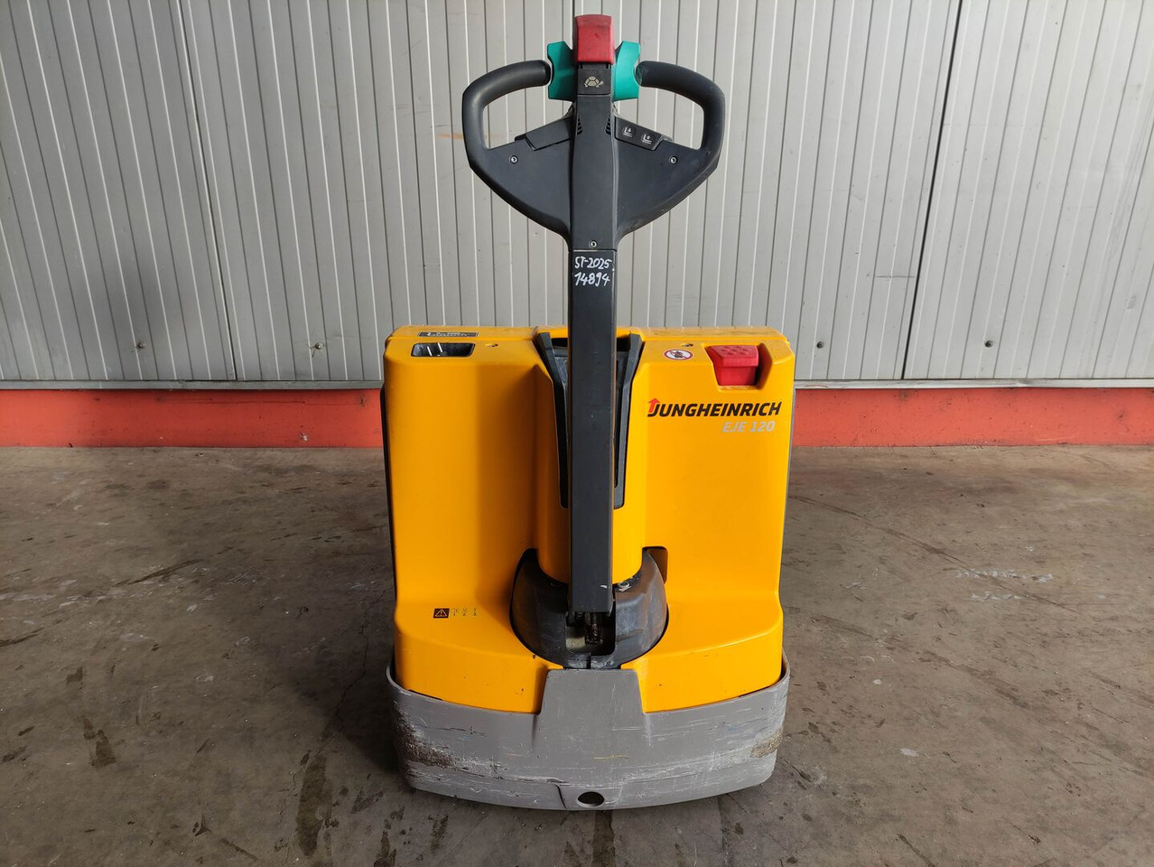 Jungheinrich EJE 120 - معدات الرفع منخفض المستوى: صور 4 Jungheinrich EJE 120 - معدات الرفع منخفض المستوى: صور 4