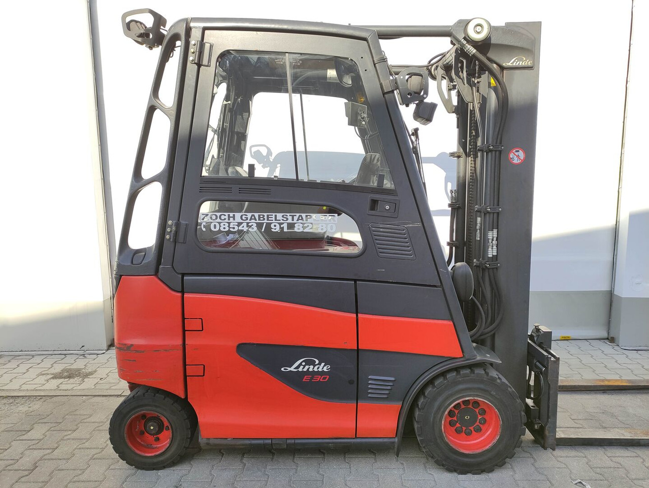 Linde E30H-01-600-387 - رافعة شوكية كهربائية: صور 2 Linde E30H-01-600-387 - رافعة شوكية كهربائية: صور 2