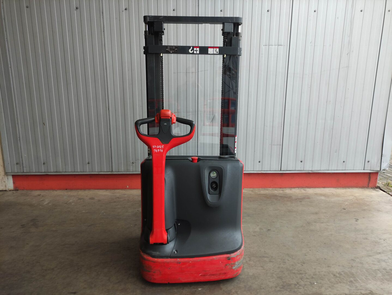 Linde L12 i - معدات تكديس: صور 4 Linde L12 i - معدات تكديس: صور 4