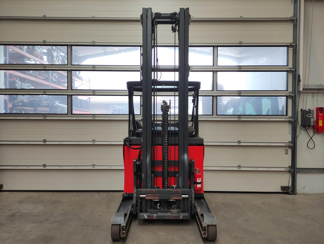 Linde R12B-01-1120 - شاحنة مناولة: صور 3 Linde R12B-01-1120 - شاحنة مناولة: صور 3