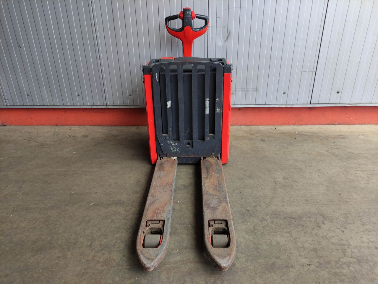 Linde T16L-1152 - معدات الرفع منخفض المستوى: صور 3 Linde T16L-1152 - معدات الرفع منخفض المستوى: صور 3