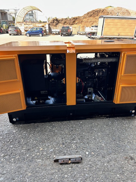 Helvetica Power HP050S1ASR Notstromgenerator 50KW / 63 KVA super silent Remote Control - مجموعة المولدات: صور 4 Helvetica Power HP050S1ASR Notstromgenerator 50KW / 63 KVA super silent Remote Control - مجموعة المولدات: صور 4