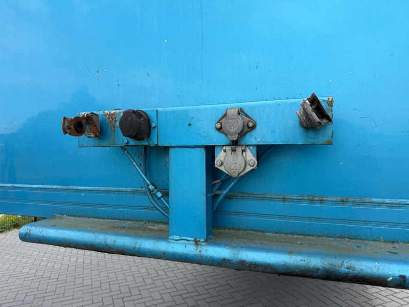 Floor FLO 12 202A 2 ASSEN, LAADKLEP. - بصندوق مغلق نصف مقطورة: صور 2 Floor FLO 12 202A 2 ASSEN, LAADKLEP. - بصندوق مغلق نصف مقطورة: صور 2