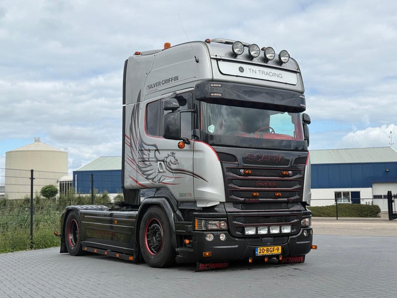 Scania R580 SILVER GRIFFIN, 021/100, FULL AIR, SHOW, TOP! - شاحنة جرار: صور 1 Scania R580 SILVER GRIFFIN, 021/100, FULL AIR, SHOW, TOP! - شاحنة جرار: صور 1