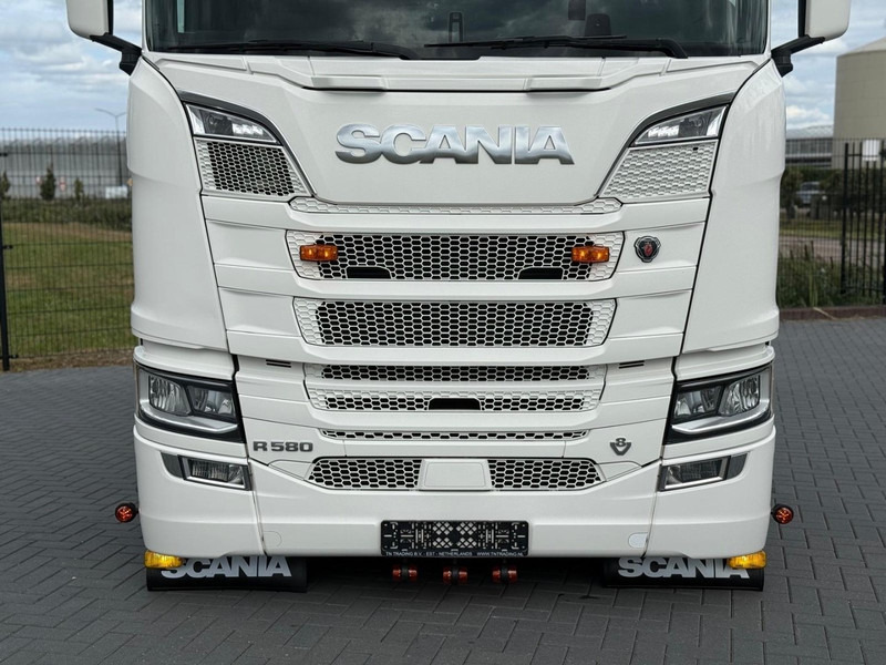 Scania R580 V8 NGS 3.15WB, RETARDER, VOLLUCHT, LEER, LED, KING OF THE ROAD. - شاحنة جرار: صور 4 Scania R580 V8 NGS 3.15WB, RETARDER, VOLLUCHT, LEER, LED, KING OF THE ROAD. - شاحنة جرار: صور 4