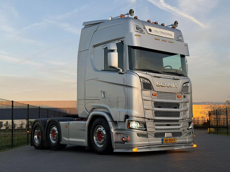 Scania S520 6X2/4, VOLLUCHT, LEER, RETARDER, PARK COOL, EURO 6D. - شاحنة جرار: صور 1 Scania S520 6X2/4, VOLLUCHT, LEER, RETARDER, PARK COOL, EURO 6D. - شاحنة جرار: صور 1