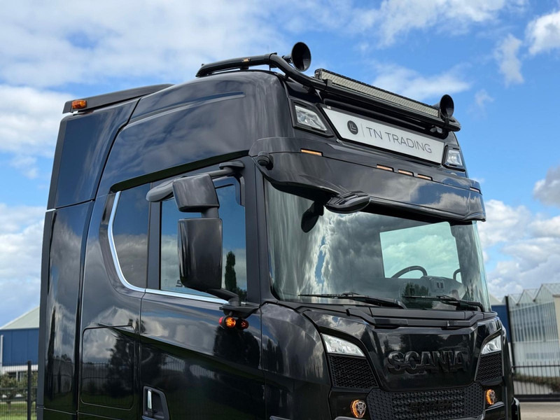 Scania S520 V8 NGS EURO 6D, VOLLUCHT, RETARDER, 6 PUNTS LUCHTVERING, LEER, ALCOA. - شاحنة جرار: صور 2 Scania S520 V8 NGS EURO 6D, VOLLUCHT, RETARDER, 6 PUNTS LUCHTVERING, LEER, ALCOA. - شاحنة جرار: صور 2