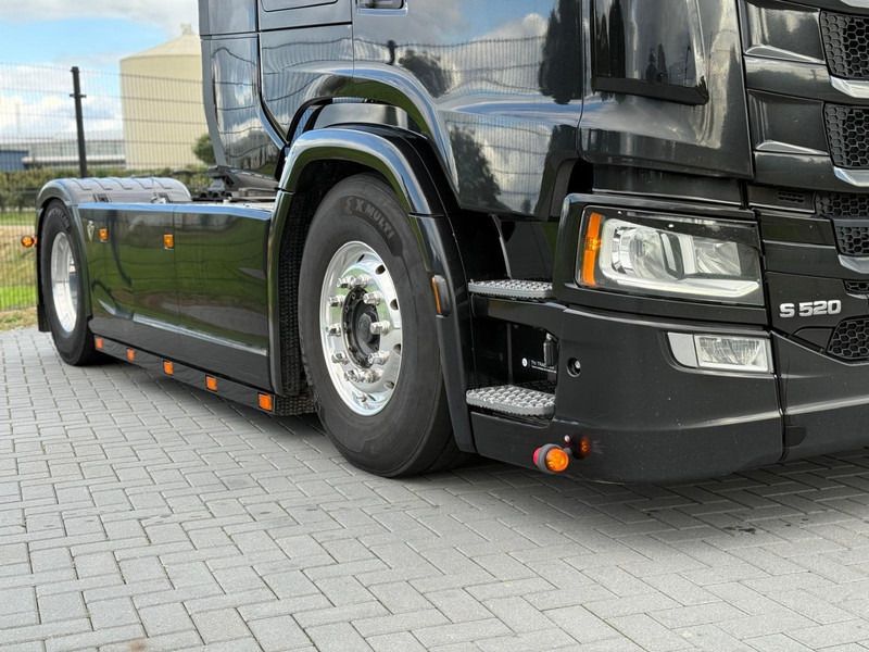 Scania S520 V8 NGS EURO 6D, VOLLUCHT, RETARDER, 6 PUNTS LUCHTVERING, LEER, ALCOA. - شاحنة جرار: صور 3 Scania S520 V8 NGS EURO 6D, VOLLUCHT, RETARDER, 6 PUNTS LUCHTVERING, LEER, ALCOA. - شاحنة جرار: صور 3